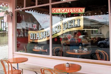 Queen Sally's Diamond Deli